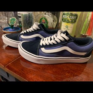 Men’s blue Vans size 9